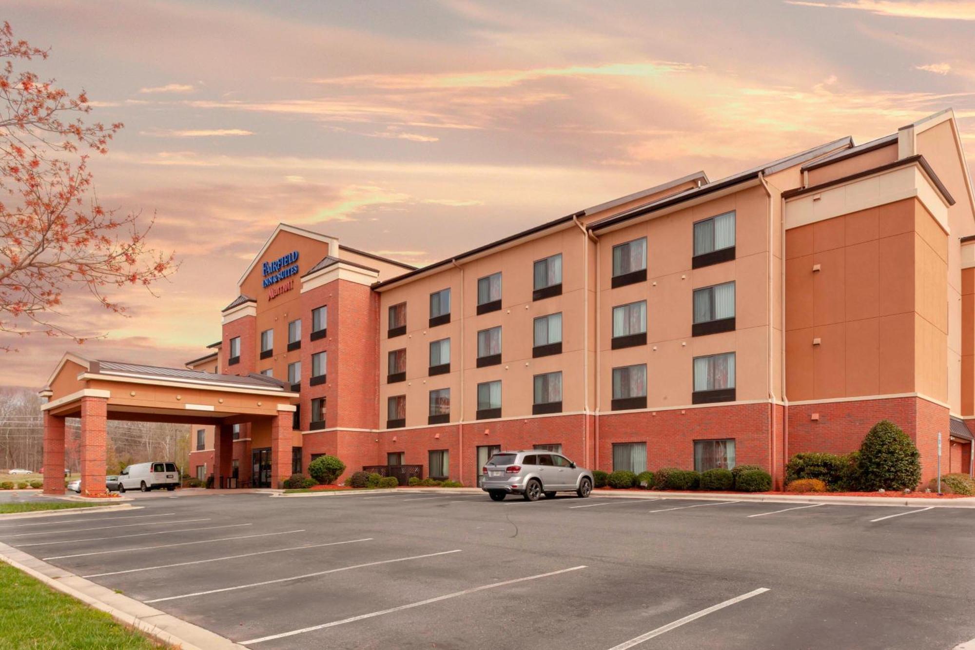 Fairfield Inn & Suites By Marriott Matthews Charlotte Exterior foto
